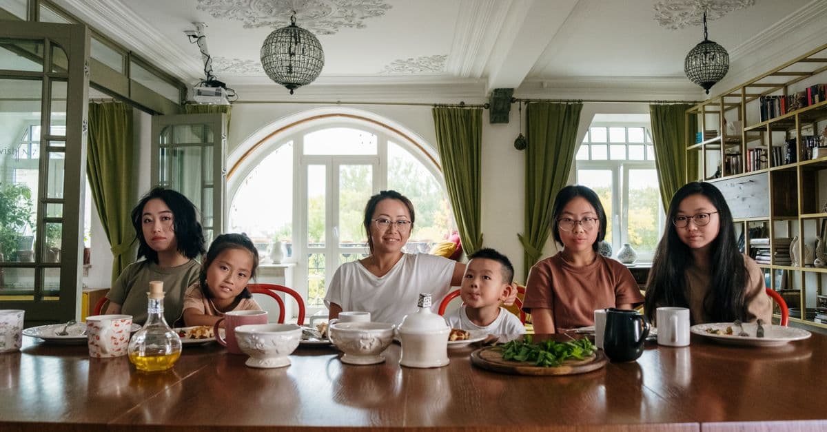 Kök Aile Sınırları: Evliliğinizi Kim Yönetiyor?